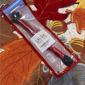 Laura Geller Red Dual-Ended Brush Set